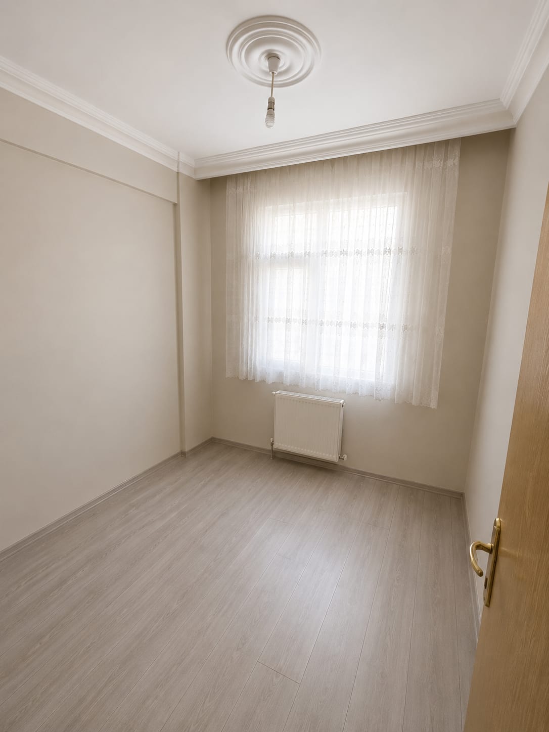 MABEL'DEN BOSNAHERSEK MAH ESKON SİTESİNDE 2+1 SATILIK DAİRE